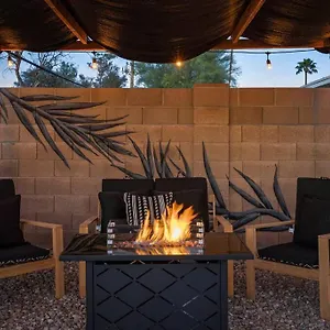  Holiday home Modern With Heated Pool, Asu United States